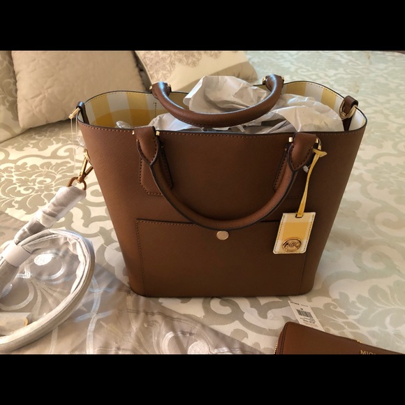 MICHAEL Michael Kors Handbags - Michaels Kors purse.  New